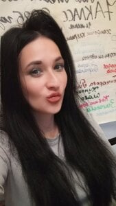 Bianca_Glorious Public Pic 2