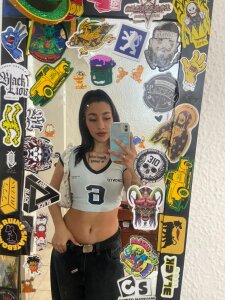 Zeyra_pink Public Immagine  6