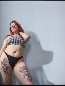 AmberChanel1 Public Pic 2