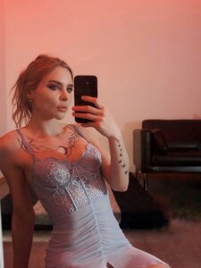 Amelia_Rossy Public Foto 3