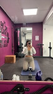 NaughtyGirlMia_ Public Kuva