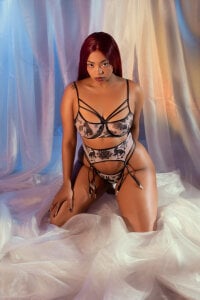 Your girl de KetraWesttt  4 Imagens