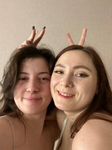 LaneDoellのsexy girlsの 3枚の写真