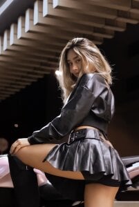 Public de Hornyholly__  4 photos