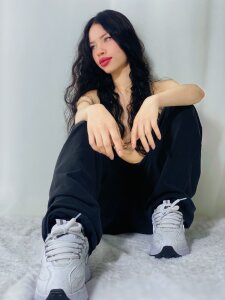 Nanis_James15 Public Pic 3