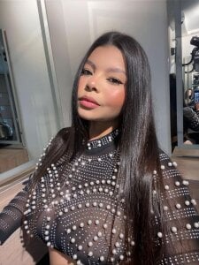 ValenFerrera_ Black never goes out of style... nor does desire. Pic