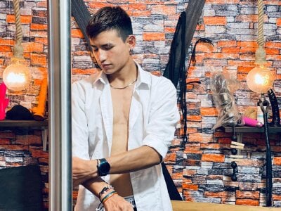 NicolasTorrez Public slika 4