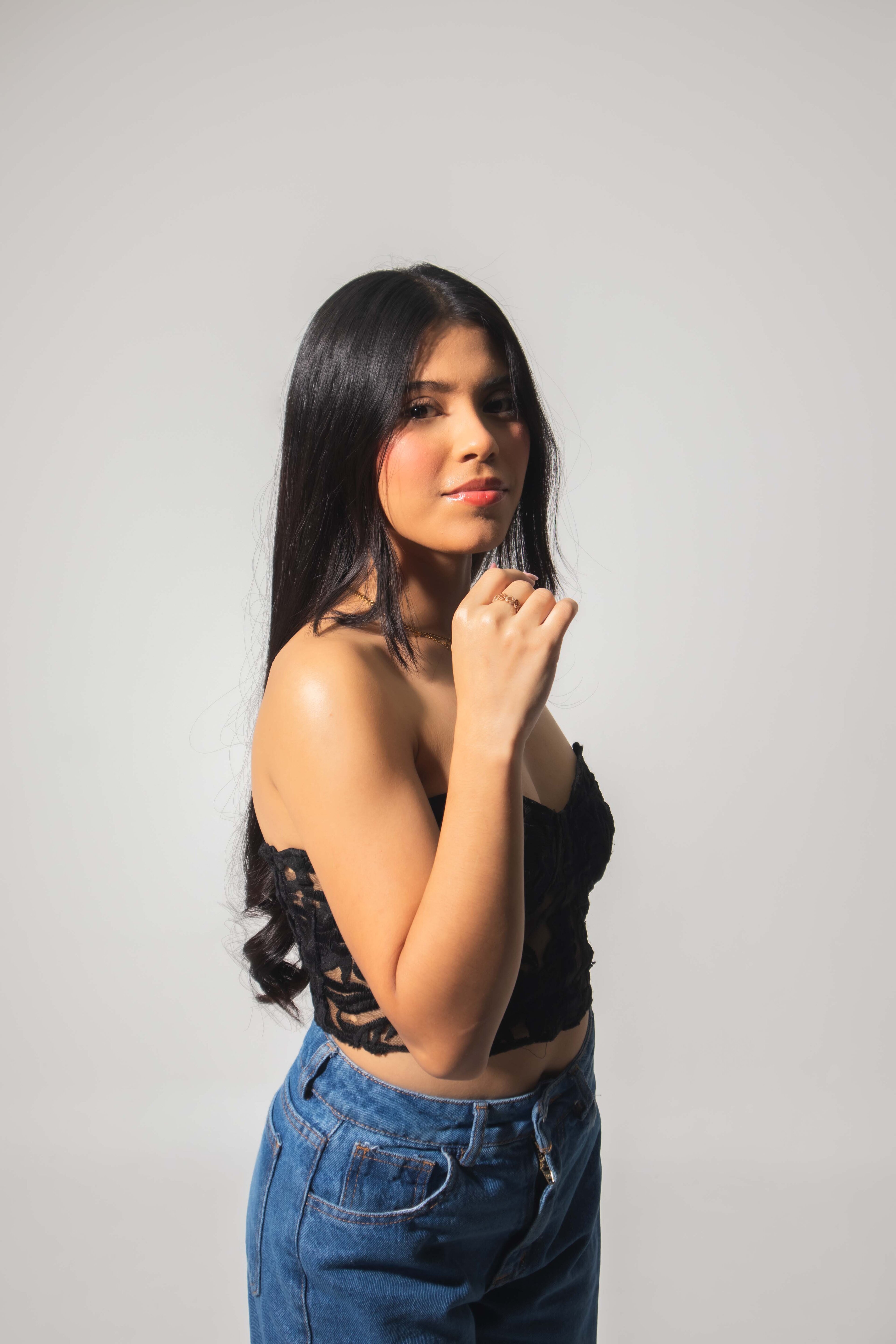 ariana_jhonson1