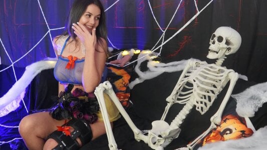 SeductiveMom Trick or lick ?! 🎃 Pic 6