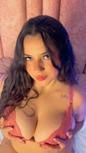 Emily_18hot Public Bilde 4