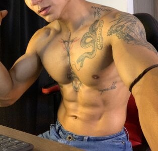 muscle_boyhorny