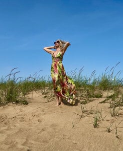 elza_mature Summer has begun Pic 4