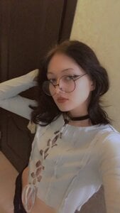 CloverGroomes Mia Pic 2