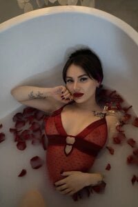 Wet__BunnyのLady in redの 3枚の写真