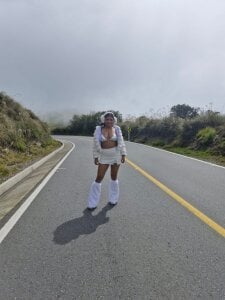 Karina_Mendoza: give me a ♥️ if you like our adventure photos ( фото)