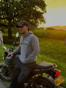 kyro_estradaME😎 Bild