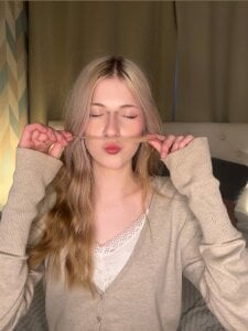 alicedewsのnice to meet 💞の 4枚の写真