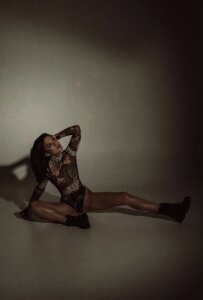 LadyBrunet26 Hey Guys Pic 3