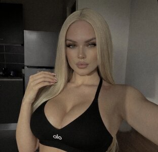 Lanakova32 Juste moi 🤍 Immagine  5