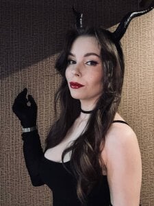 Betty_Andrews Public Hình 3