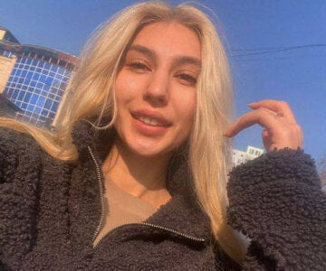 YolondaLiff Public Pic 2