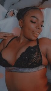 a little of me ❤️‍🔥🤤 de salem_rosee  6 Imagens