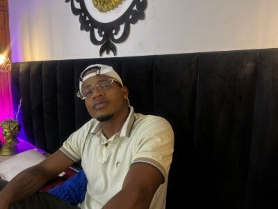 Latinblack_98 Public Gambar 5