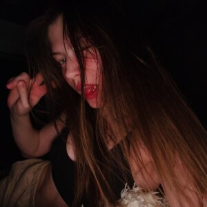 TarynDobry Public Pic 5