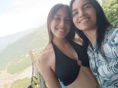 Emily_and_Soffy gampling day❤️‍🔥🥰✨ صورة واحدة|Emily_and_Soffy gampling day❤️‍🔥🥰✨ صورتان|Emily_and_Soffy gampling day❤️‍🔥🥰✨  3 صور|Emily_and_Soffy gampling day❤️‍🔥🥰✨  3 صورة