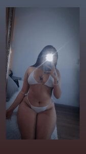 Samantharoseee_ Public 사진