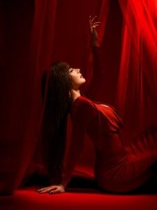 HeavenlyBlair DRIPPING IN RED! Pic 6