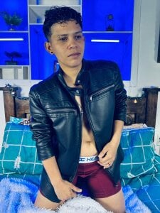 lesbian_Leslie_y_Alizon ALLISON TOMBOY Immagine  5