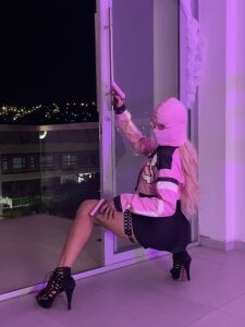 AmberCollens a sexy thief of hearts 🎀 Pic 4