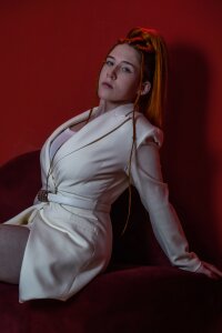 RiskyEmilianna Red is sexy ♥ Pic 2