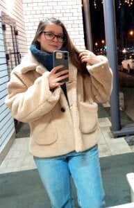 Elizabeth_Sunlight Public Pic 4