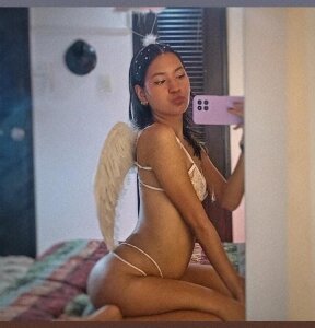 Emily-Rouse- Public Poză 5