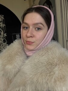 MinaMancilla I'm in a headscarf Pic 3