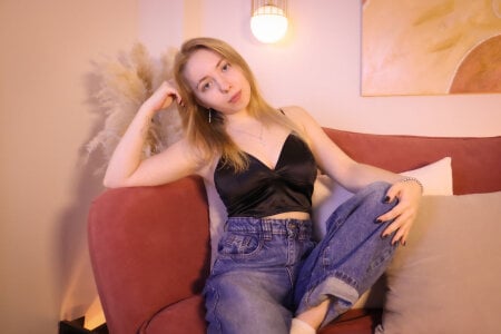 Nora_Miller Public Pic 3