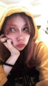 NessaV just me Poză