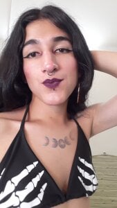 Evil_Queen13 casual pics! Pic 5