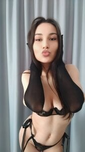 YasminHelson Public зображення 3