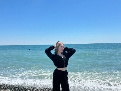 LaraKrein_lk Lara and her life Pic 2