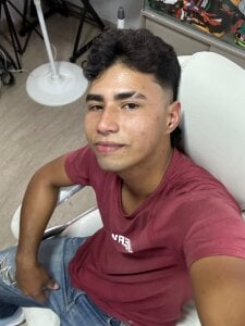 Simon_Pernia Public Pic 3