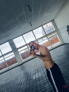 Public de axel__hot  5 Imagens