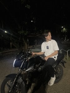 kevinbigcokc18 Enjoying the night🌫️🌒✨💫 Fotka 4