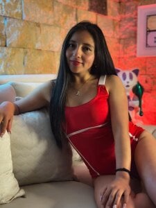 girl in red🔥🔥🔥 de Mara_Wolf01  2 photos