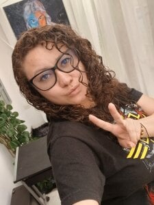 curly_greeneyed A Beautiful Day!!! Pic 4