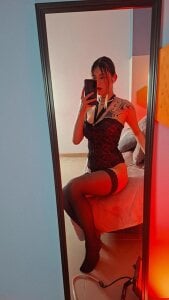 aliciia_Miller red Pic 3