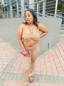 JuicyWetPussy19Public图片 6