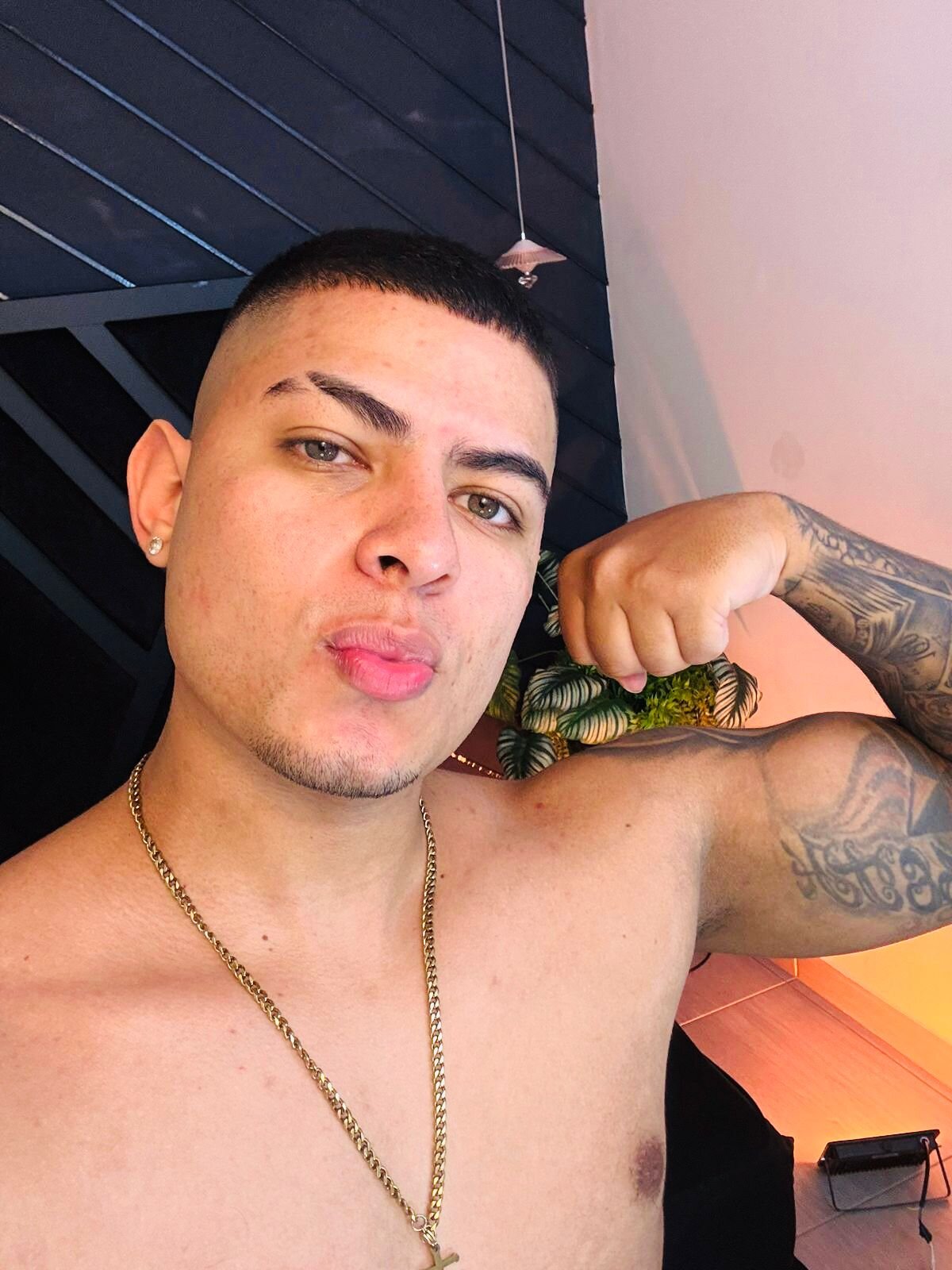 marco_garciia_ 热门图片 7599